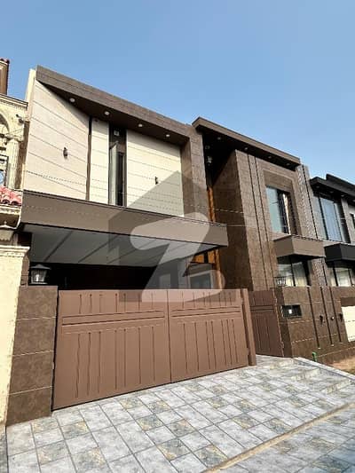 10 Marla Brand New House For Rent In Dha Phase 4 Hot Location Near To Park