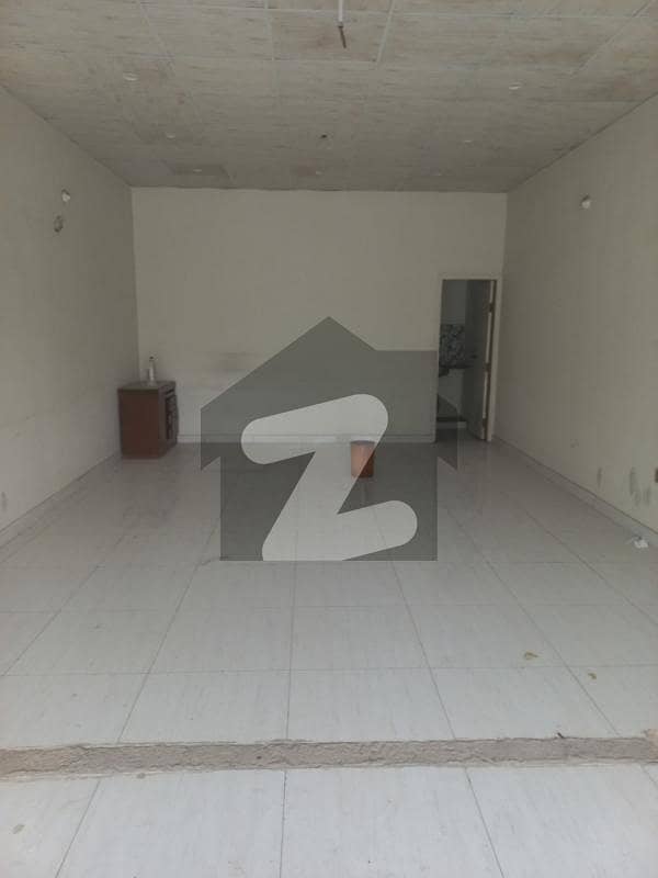 200 Feet Main Road Shop for RENT in SCHEME 33 200 Feet Main Road Shop for RENT in SCHEME 33