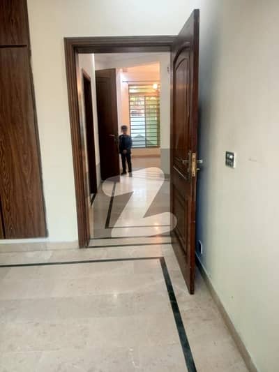 G-10/3 Upper Portion Available For Rent 2 Bedrooms Small Families