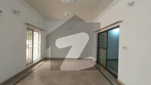 10-Marla 03-Bedroom'S House Available For Sale In St John Park Lahore Cantt.