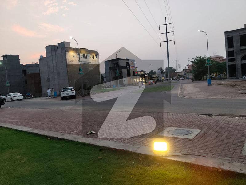 Spacious 6.8 Marla Plot In Green Avenue A Prime Spot For Brand Expansion Spacious 6.8 Marla Plot In Green Avenue A Prime Spot For Brand Expansion