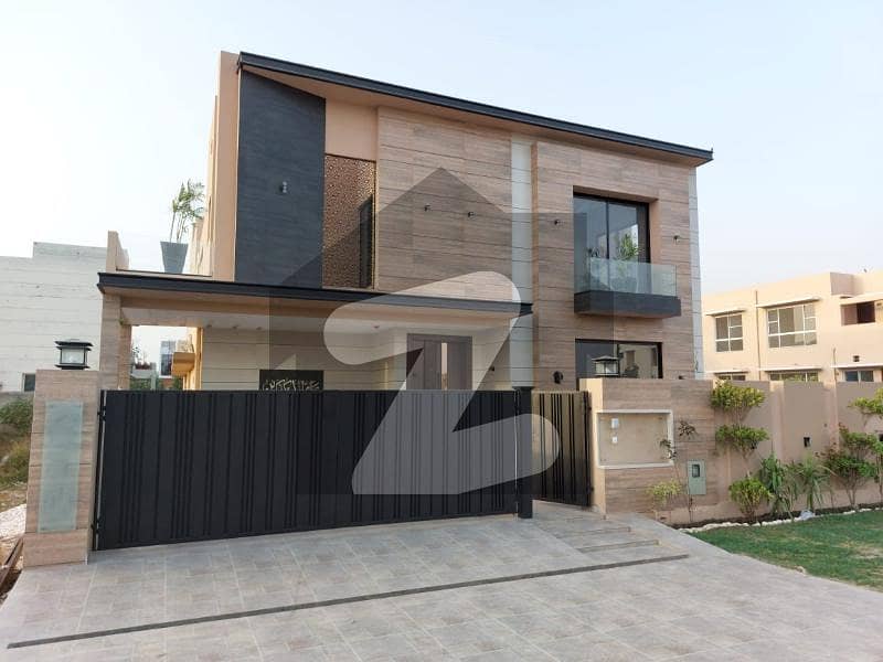 10 Marla Modern Design Luxury House For Sale in Prime Location 10 Marla Modern Design Luxury House For Sale in Prime Location