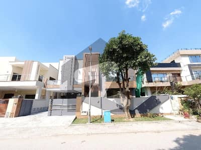 Prime Location 1 Kanal House For sale Is Available In DHA Defence Phase 2