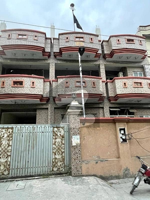 کری روڈ ایریا راولپنڈی میں 10 کمروں کا 14 مرلہ مکان 4.65 کروڑ میں برائے فروخت۔ کری روڈ ایریا راولپنڈی میں 10 کمروں کا 14 مرلہ مکان 4.65 کروڑ میں برائے فروخت۔