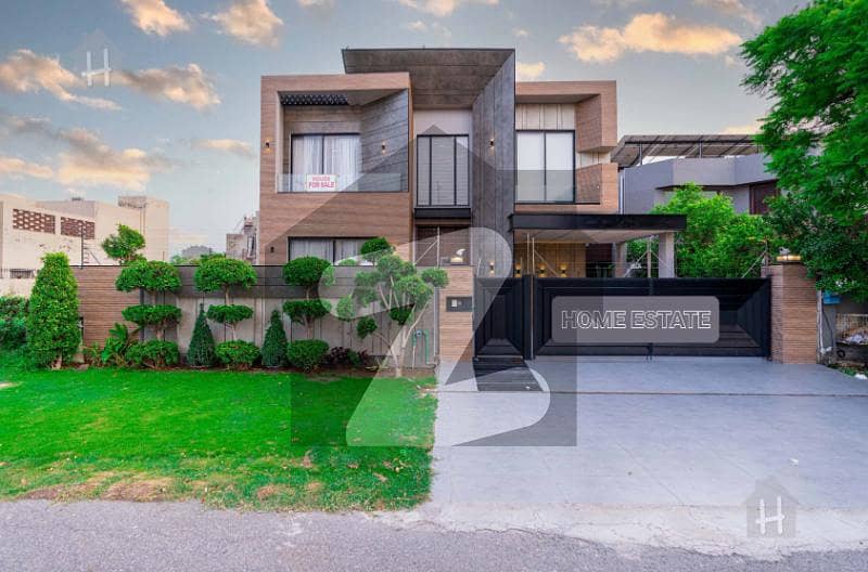 10 Marla Well Maintained Modern Bungalow Facing Park Prime Location 10 Marla Well Maintained Modern Bungalow Facing Park Prime Location