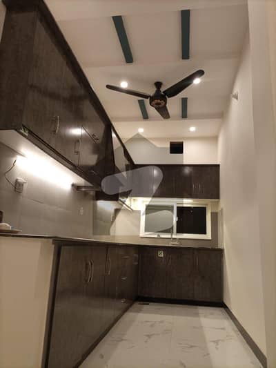LOWER PORTION FOR RENT IN EDEN BOULEVARD SOCIETY COLLEGE ROAD LHR