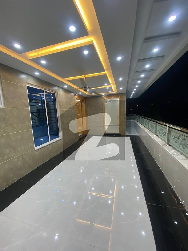 House For Sale In G-13 House For Sale In G-13