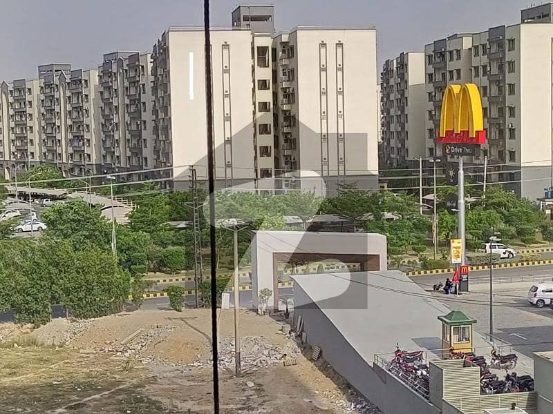 10 MARLA 3 BEDROOMS APARTMENT AVAILABLE FOR SALE 10 MARLA 3 BEDROOMS APARTMENT AVAILABLE FOR SALE