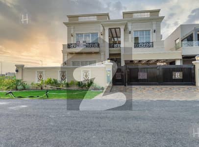 1 KANAL MODERN HOUSE WITH HYBRID SOLAR SYSTEM FULLY FURNISH NEAR RAYA