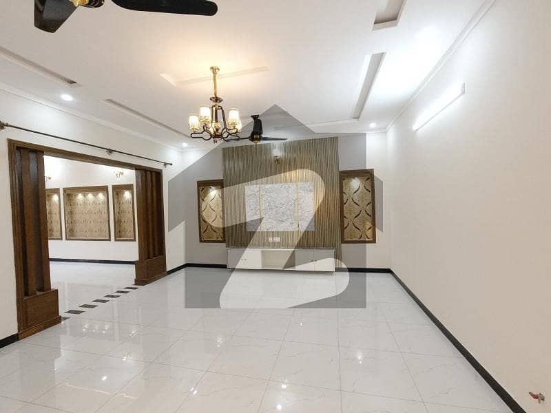10 Marla House Available For sell G-15. 10 Marla House Available For sell G-15.