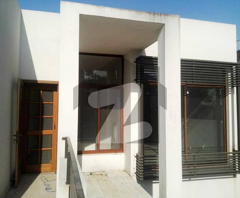 444 SQYD Three Side Corner Old House is for SALE 444 SQYD Three Side Corner Old House is for SALE