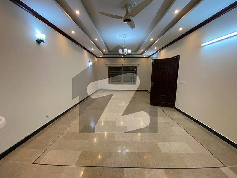 جی ۔ 13 اسلام آباد میں 3 کمروں کا 14 مرلہ بالائی پورشن 1.25 لاکھ میں کرایہ پر دستیاب ہے۔ جی ۔ 13 اسلام آباد میں 3 کمروں کا 14 مرلہ بالائی پورشن 1.25 لاکھ میں کرایہ پر دستیاب ہے۔