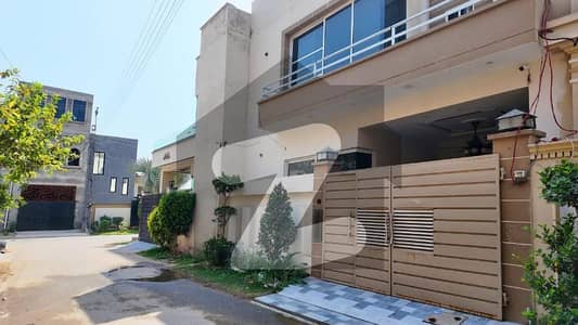 Premium Prime Location 5 Marla House Is Available For sale In Lahore