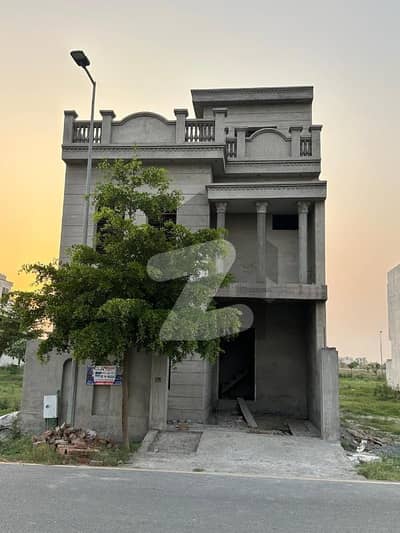 Facing Park sale The Ideally Located House For An Incredible Price Of Pkr Rs. 11500000
