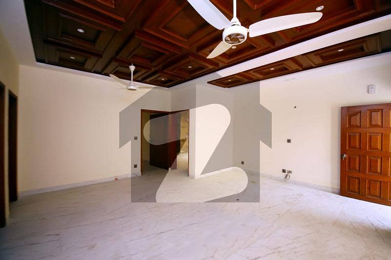 1 Kanal Upper Portion Available For Rent In Phase 1 1 Kanal Upper Portion Available For Rent In Phase 1