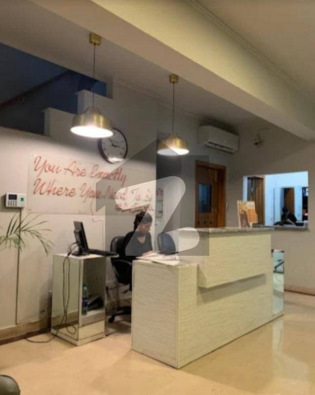 House Sized 1 Kanal Available In Gulberg 3 House Sized 1 Kanal Available In Gulberg 3
