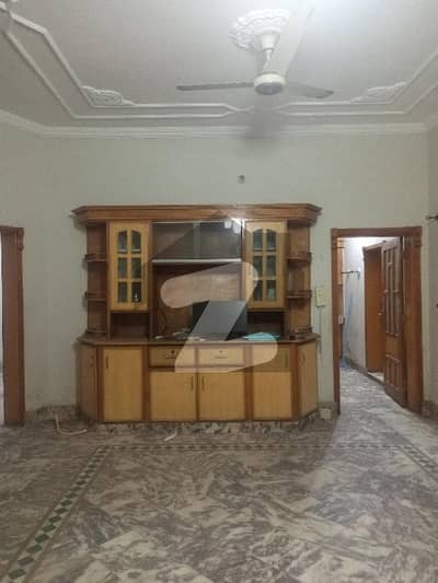 میسرائل روڈ راولپنڈی میں 3 کمروں کا 16 مرلہ بالائی پورشن 55.0 ہزار میں کرایہ پر دستیاب ہے۔