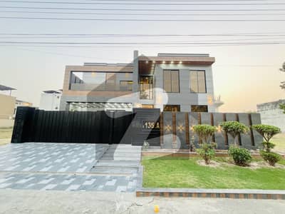 این ایف سی 1 لاہور میں 7 کمروں کا 1 کنال مکان 5.95 کروڑ میں برائے فروخت۔