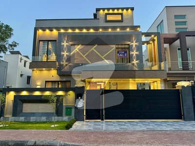 Brand New 10 Marla Luxury House for Sale in Janiper Block Prime Location near Talwar Chowk & Jasmine Mall, Bahria Town Lahore!