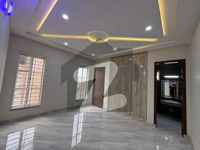 8 Marla Double Storey Full Ready To Move With 5 Bed Room In Green Land
