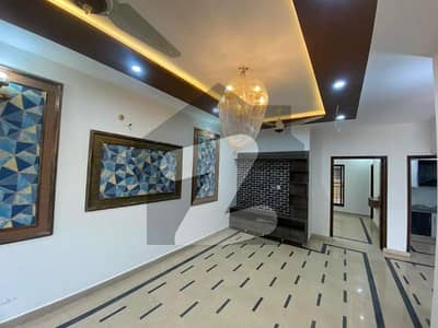 A BEAUTIFUL HOUSE DEPEND ON 5 MARLA DOUBLE STORY IN BISMILLAH HOUSING SOCIETY