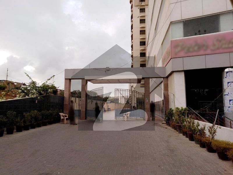 Flat For Grabs In 2400 Square Feet Karachi Flat For Grabs In 2400 Square Feet Karachi