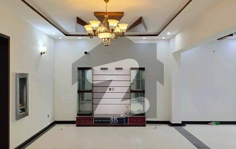 Ready To Buy A House 8 Marla In Lahore
