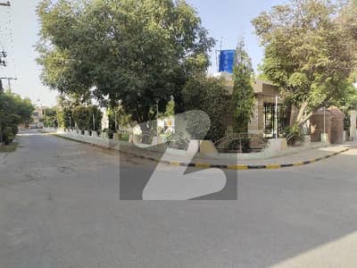 GREEN AVENUE COLONY NEAR BZU GATE, NEAR MULTAN PUBLIC SCHOOL CHOK, NEAR SAHAR VILLAS