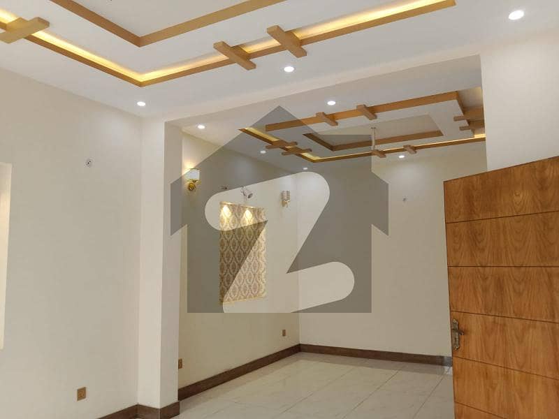 بحریہ ٹاؤن جینیپر بلاک بحریہ ٹاؤن سیکٹر سی,بحریہ ٹاؤن,لاہور میں 3 کمروں کا 10 مرلہ بالائی پورشن 55.0 ہزار میں کرایہ پر دستیاب ہے۔ بحریہ ٹاؤن جینیپر بلاک بحریہ ٹاؤن سیکٹر سی,بحریہ ٹاؤن,لاہور میں 3 کمروں کا 10 مرلہ بالائی پورشن 55.0 ہزار میں کرایہ پر دستیاب ہے۔