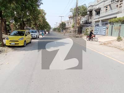 سبزہ زار سکیم لاہور میں 1 کنال رہائشی پلاٹ 4.0 کروڑ میں برائے فروخت۔