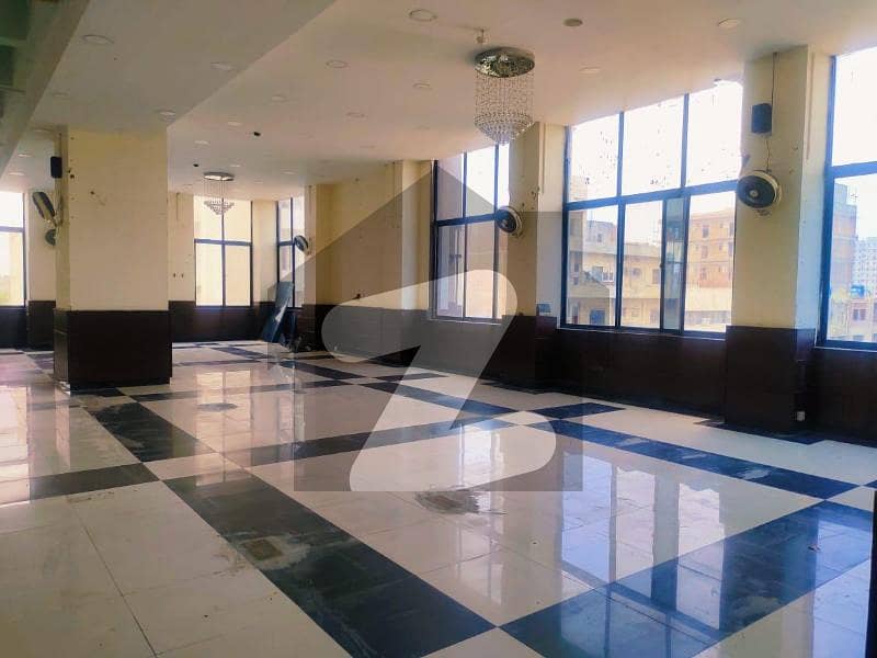 3000sft Office available in MM Alam Gulberg 3000sft Office available in MM Alam Gulberg