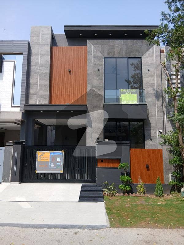 PRIME LOCATION MODERN LUXURY 5 MARLA BRAND-NEW HOUSE AVAILABE FOR 9 TOWN PRIME LOCATION MODERN LUXURY 5 MARLA BRAND-NEW HOUSE AVAILABE FOR 9 TOWN