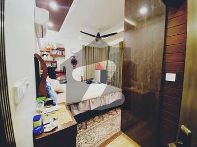 F-11 Fully Furnished Corner Apartment Front Facing Renovated Investor Rate 3 Bed Room Available F-11 Fully Furnished Corner Apartment Front Facing Renovated Investor Rate 3 Bed Room Available