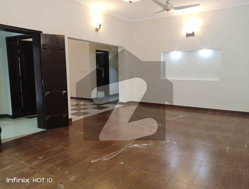 3 Bed House Available For Sale In Askari 11 Lahore. 3 Bed House Available For Sale In Askari 11 Lahore.