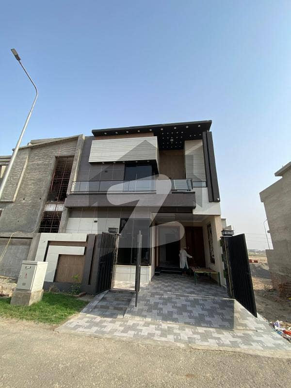 Beautiful 5 Marla Double Story House With Car Porch For Sale In Tulip Overseas Block, Park View City Lahore Beautiful 5 Marla Double Story House With Car Porch For Sale In Tulip Overseas Block, Park View City Lahore
