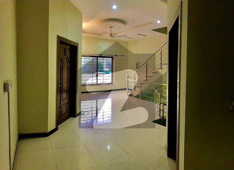 35x70 10 Marla Full House For Rent G-13 35x70 10 Marla Full House For Rent G-13
