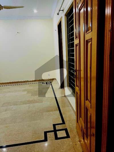 جی ۔ 13 اسلام آباد میں 3 کمروں کا 10 مرلہ زیریں پورشن 1.15 لاکھ میں کرایہ پر دستیاب ہے۔