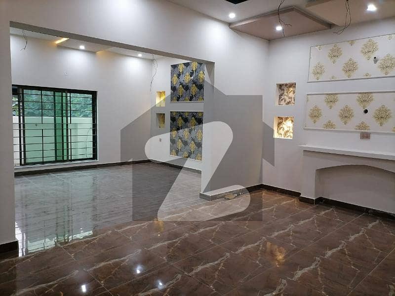A Palatial Residence House For Sale In Wapda City A Palatial Residence House For Sale In Wapda City