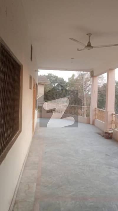 UPPER PORTION OF 14 MARLA OLD HOUSE FOR RENT (3 BED 3 BATH) FOR FAMILY OR BACHELORS NEAR RAIWIND ROAD IN AGRICS TOWN UPPER PORTION OF 14 MARLA OLD HOUSE FOR RENT (3 BED 3 BATH) FOR FAMILY OR BACHELORS NEAR RAIWIND ROAD IN AGRICS TOWN