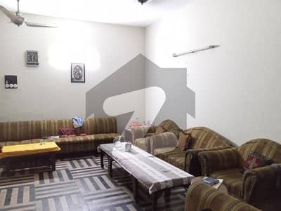 سوِل لائنز فیصل آباد میں 7 کمروں کا 1 کنال مکان 4.0 لاکھ میں کرایہ پر دستیاب ہے۔