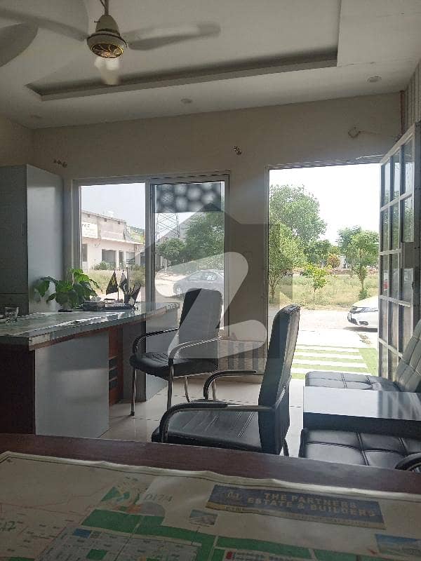 1 Kanal Upper Portion Available For Rent 1 Kanal Upper Portion Available For Rent