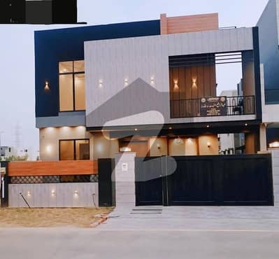 10 Marla Residential Home Beautiful Location