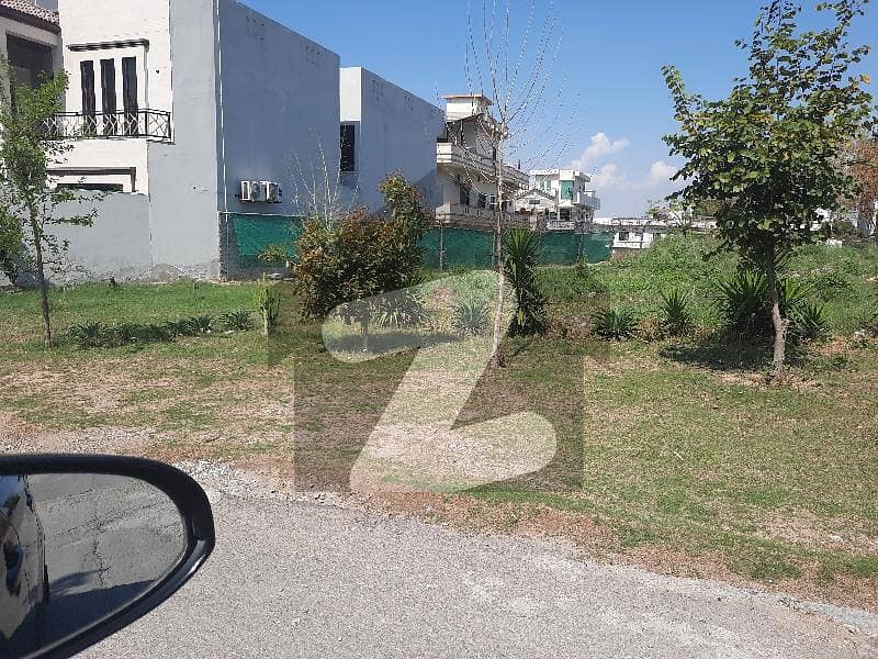 نیشنل پولیس فاؤنڈیشن او ۔ 9 اسلام آباد میں 1 کنال رہائشی پلاٹ 2.5 کروڑ میں برائے فروخت۔ نیشنل پولیس فاؤنڈیشن او ۔ 9 اسلام آباد میں 1 کنال رہائشی پلاٹ 2.5 کروڑ میں برائے فروخت۔