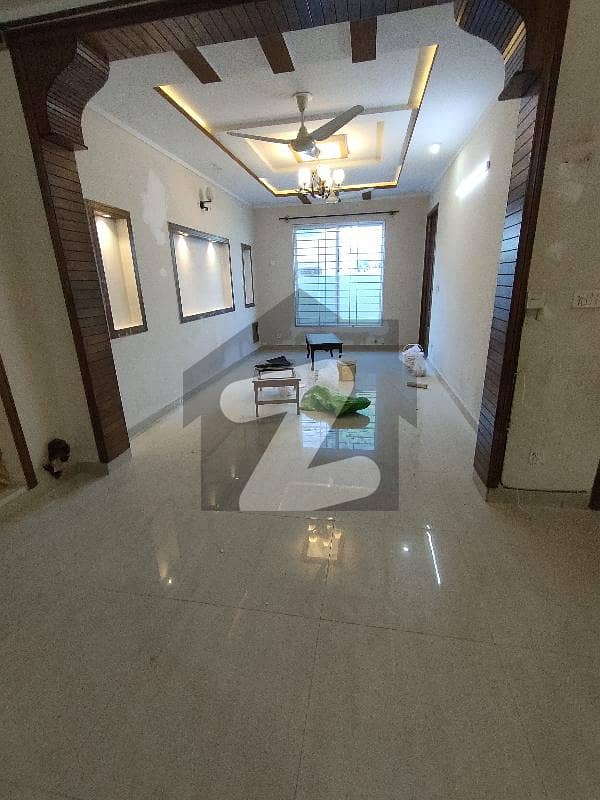 House For Grabs In 10 Marla G-14 House For Grabs In 10 Marla G-14