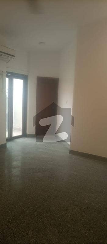 ایف ۔ 7 اسلام آباد میں 5 کمروں کا 1 کنال مکان 7.9 لاکھ میں کرایہ پر دستیاب ہے۔ ایف ۔ 7 اسلام آباد میں 5 کمروں کا 1 کنال مکان 7.9 لاکھ میں کرایہ پر دستیاب ہے۔