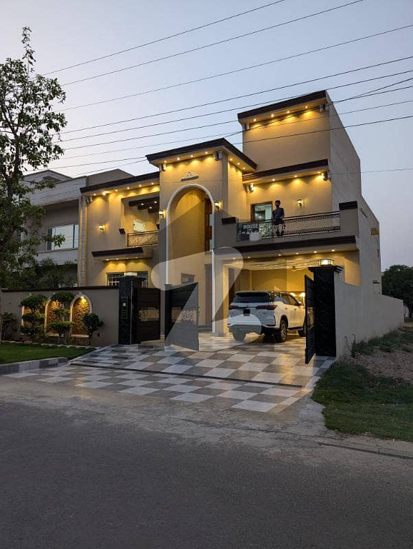 1 Kanal Morden House For Sale 1 Kanal Morden House For Sale