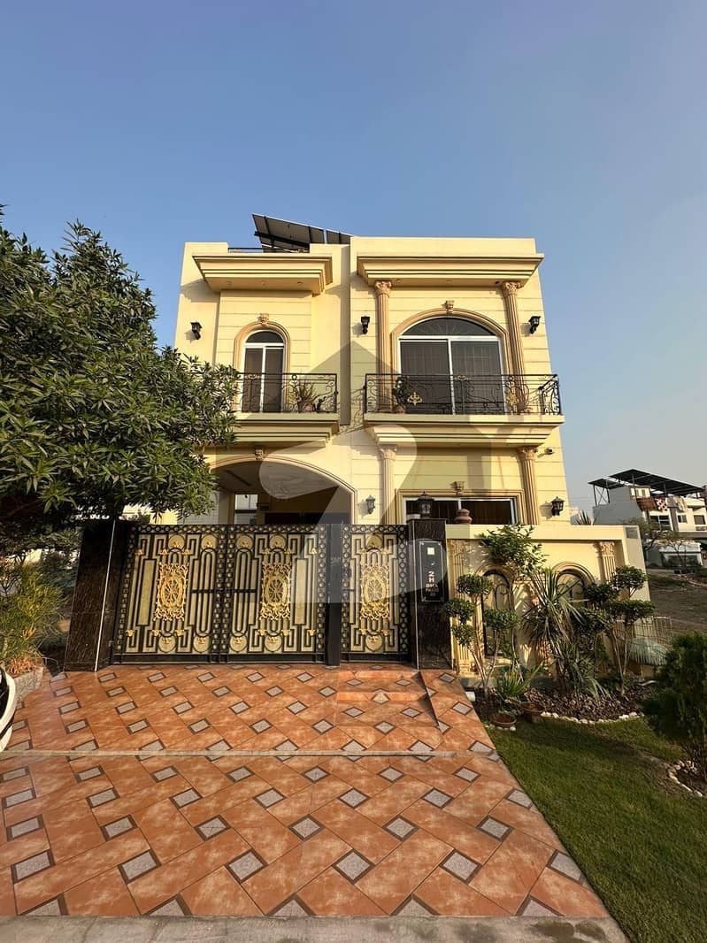 DHA RAHBAR 5 MARLA HOUSE ON 100 FeeT WIDE IS AVAILABLE FOR SALE DHA RAHBAR 5 MARLA HOUSE ON 100 FeeT WIDE IS AVAILABLE FOR SALE