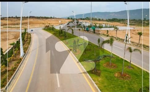 کیپٹل سمارٹ سٹی راولپنڈی میں 8 مرلہ کمرشل پلاٹ 1.79 کروڑ میں برائے فروخت۔