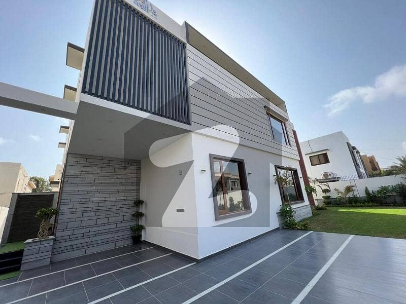 800 Yards Luxury House for Sale Off Khayaban-e-Qasim DHA Karachi 800 Yards Luxury House for Sale Off Khayaban-e-Qasim DHA Karachi