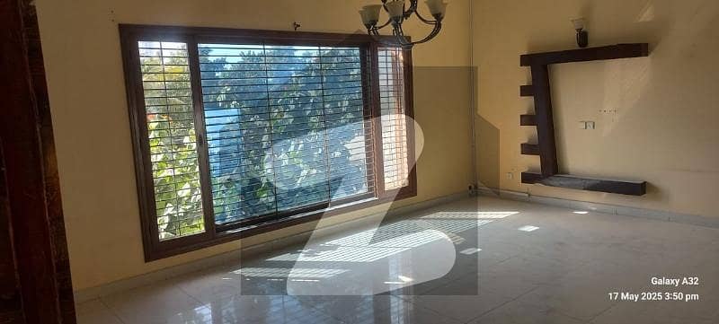 ڈی ایچ اے فیز 5 ڈی ایچ اے ڈیفینس,کراچی میں 6 کمروں کا 1 کنال مکان 6.0 لاکھ میں کرایہ پر دستیاب ہے۔ ڈی ایچ اے فیز 5 ڈی ایچ اے ڈیفینس,کراچی میں 6 کمروں کا 1 کنال مکان 6.0 لاکھ میں کرایہ پر دستیاب ہے۔